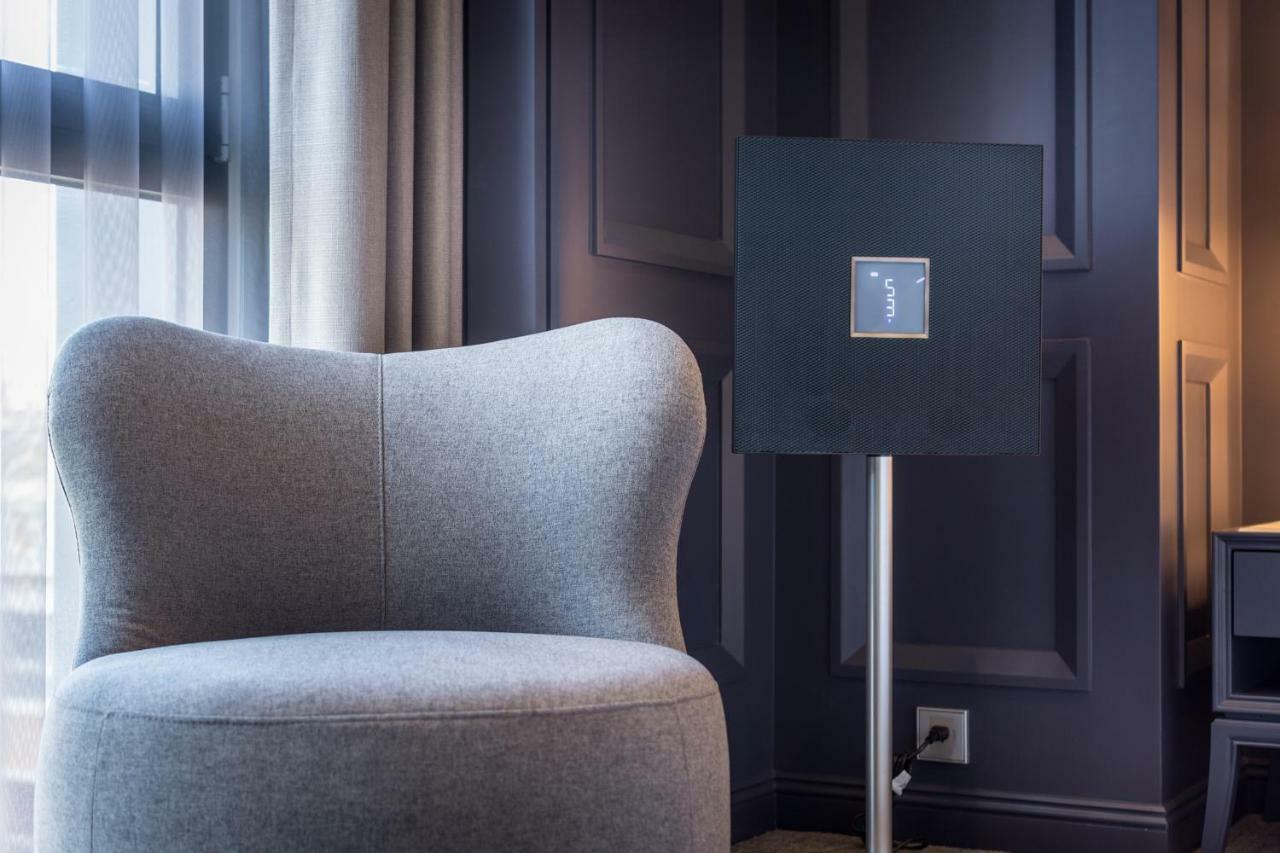 Park Lees Hotel Kaohsiung Exterior foto The Smart Mirror